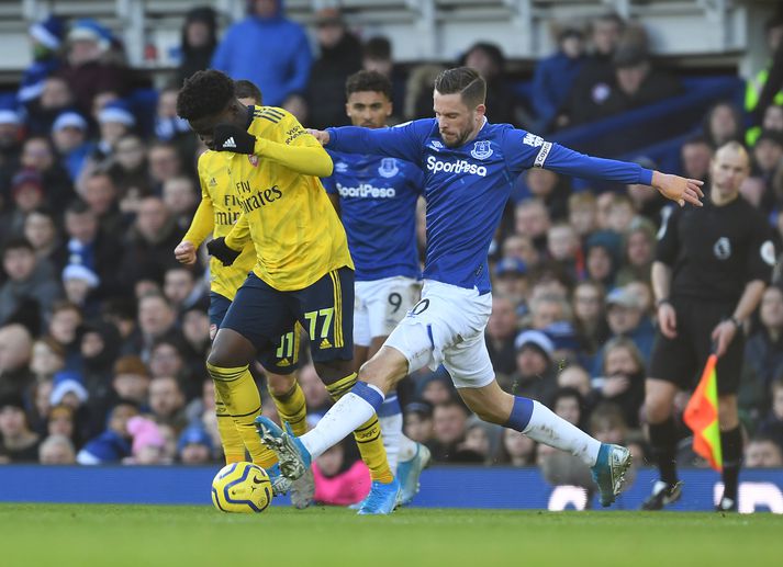 Gylfi er á sínum stað í byrjunarliði Everton.