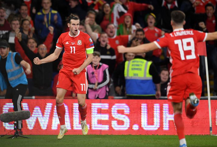 Gareth Bale reyndist hetja Wales í kvöld