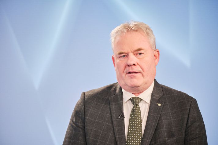 Sigurður Ingi segir yfirlýsingar Þorgerðar Katrínar um helgina hafa verið veikar. 