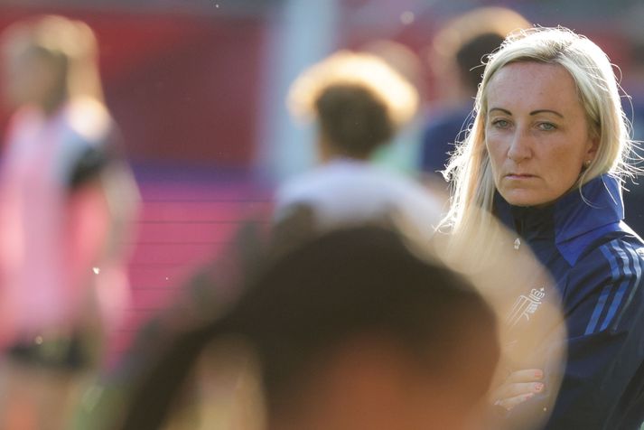 Elísabet Gunnarsdóttir tók við Belgíu í janúar. Nú styttist óðum í að hún stýri liðinu á Evrópumótinu í Sviss þar sem Ísland verður einnig meðal þátttökuþjóða. Liðin gætu mögulega mæst í 8-liða úrslitum.