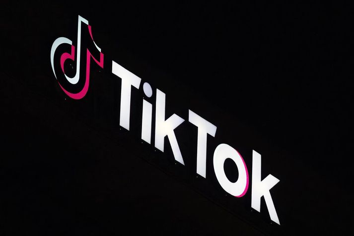 TikTok hefur verið sektað fyrir að senda persónuupplýsingar evrópskra notenda til vefþjóna í Kína.