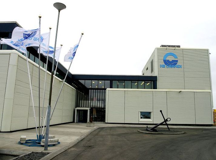 Sextíu ungmenni hafa verið ráðin til starfa og engar sumarlokanir eru fyrirhugaðar.