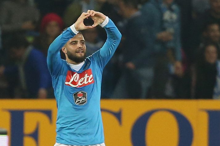 Insigne fagnar marki sínu í kvöld.