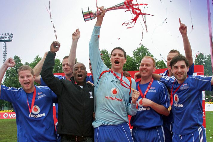 Aðeins einu sinni áður hefur íslenskt lið tekið þátt í úrslitakeppni Vodafone Cup, en það var í Moskvu árið 2008. Þá gerðu Íslendingar sér lítið fyrir og unnu mótið eftir að hafa lagt lið Spánar í úrslitaleik.