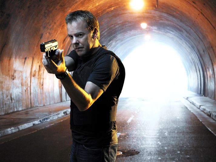 Jack Bauer losnar úr haldi Kínverja og tekur strax til við að bjarga heiminum í sjöttu þáttaröð 24 sem hefur göngu sína í janúar.