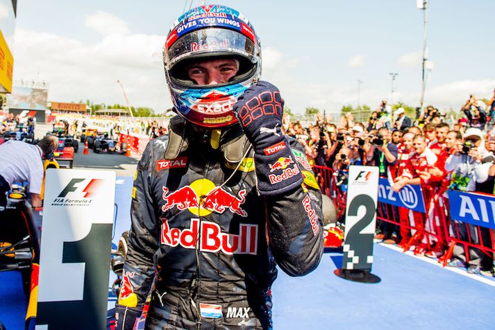 Max Verstappen var skiljanlega hoppandi kátur eftir keppnina.