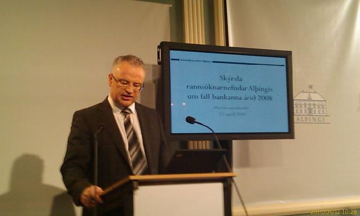 Páll Hreinsson kynnir niðurstöður nefndarinnar. Mynd/ Kristófer.