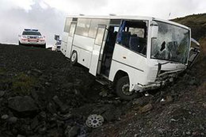 Hópur manna sem slasaðist var ekki skráður löglega hér á landi.