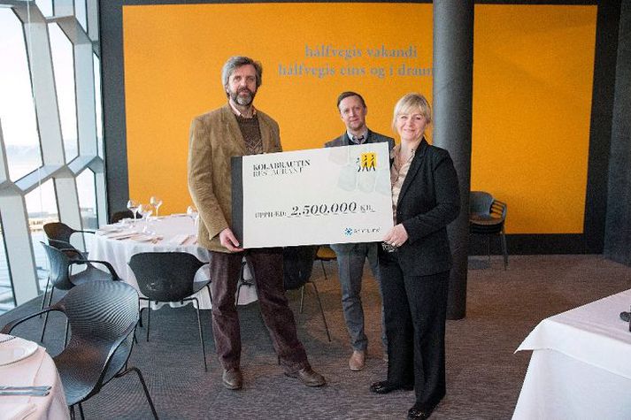 Gunnar Smári Egilsson, formaður SÁÁ, Einar Örn Ævarsson frá Arion banka og Jónína Kristjánsdóttir, einn eigenda Kolabrautarinnar. Mynd/Halldór Kristjánsson