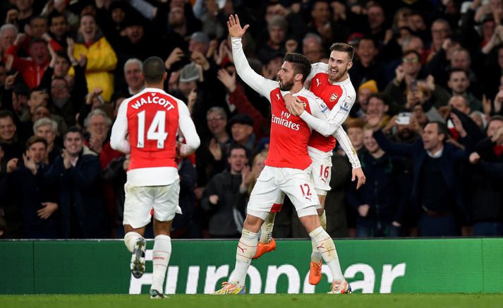 Olivier Giroud og Aaron Ramsey fagna í gær.
