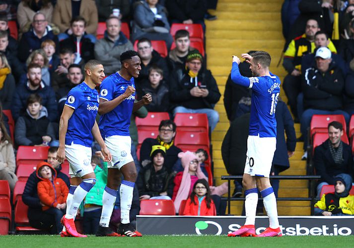 Gylfi, Mina og Richarlison fagna jöfnunarmarkinu.