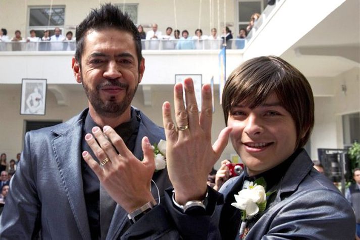 Þeir Jorge Saavedra og Gabriel Rodriguez giftu sig í Mexíkóborg á alþjóðlega alnæmisdeginum, þann 1. desember 2010.