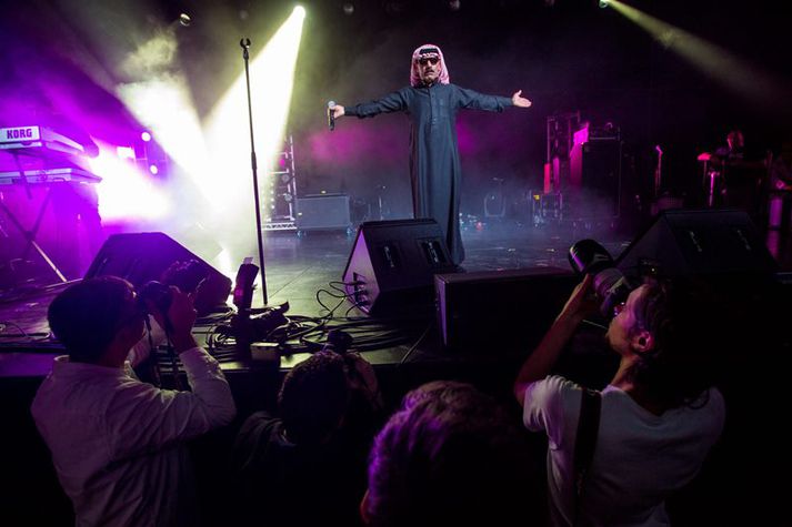 Omar Souleyman töfraði fram skemmtilega stemmningu.