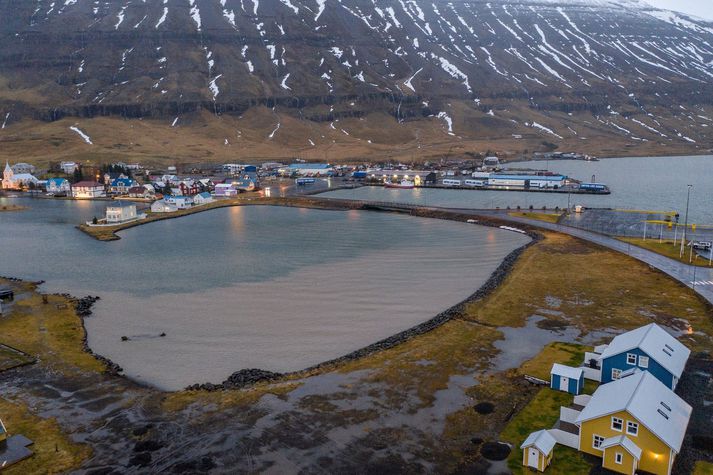 Frá Seyðisfirði þar sem mikið hefur rignt síðustu daga. Aurskriður hafa fallið úr sunnanverðum firðinum.