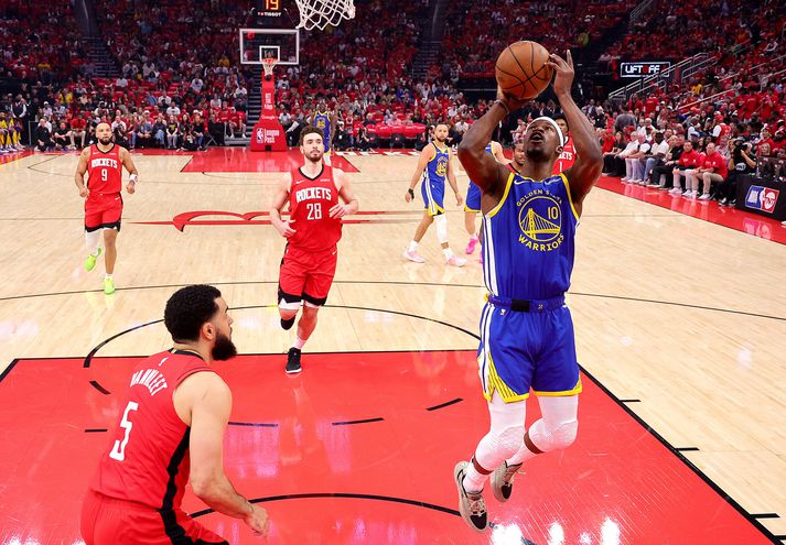 Jimmy Butler reyndist Golden State Warriors gríðarlega mikilvægur undir lok leiksins gegn Houston Rockets.