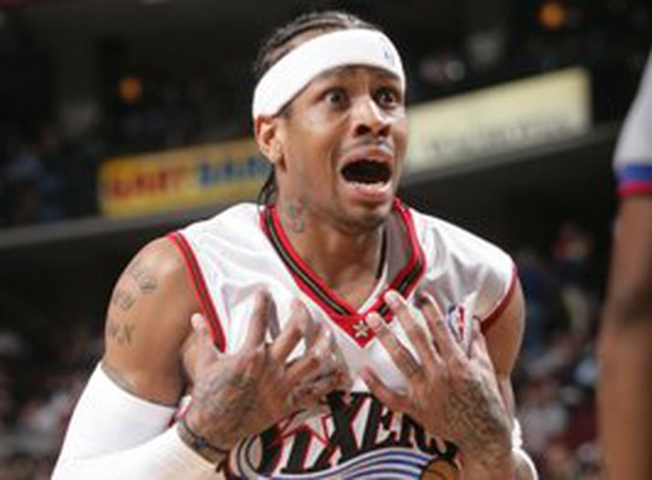 Töffarinn Allen Iverson verður á hliðarlínunni hjá Philadelphia í næstu leikjum eftir að hann sneri sig á ökkla þegar hann steig á fótinn á boltastrák við hliðarlínuna í síðasta leik Philadelphia.