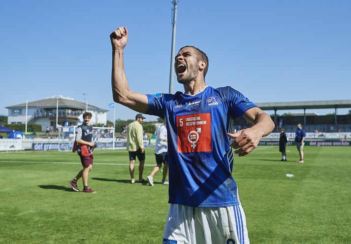 Lasse Fosgaard fagnar eftir sigur Lyngby.