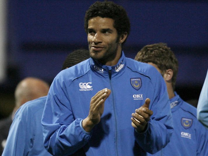 David James, markvörður Portsmouth, gat bara horft á í gær.