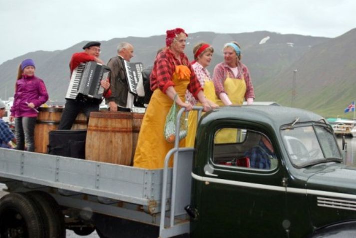 Fjölmörgir gestir eru á Síldarævintýri á Siglufirði.