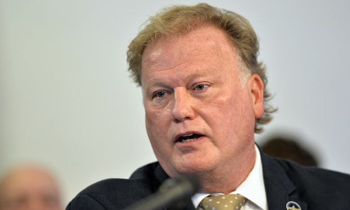 Dan Johnson var umdeildur í lifanda lífi.