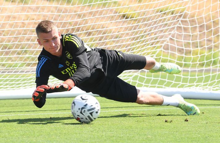 Rúnar Alex Rúnarsson hefur leikið einn deildarleik fyrir Arsenal, gegn Wolves í febrúar 2021 þegar hann kom inn á sem varamaður.