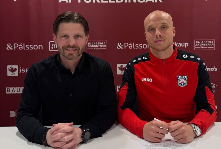 Sigurður Straumfjörð Pálsson formaður meistaraflokksráðs Aftureldingar ásamt Hákoni.
