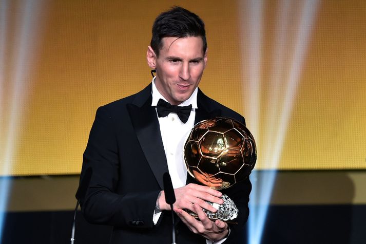 Messi með Gullboltann í kvöld.