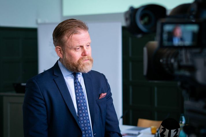 Ásgeir Jónsson seðlabankastjóri mun ásamt Arnóri Sighvatssyni svara fyrir yfirlýsingu fjármálastöðugleikanefndar Seðlabankans á fundi sem hefst klukkan 9:30.
