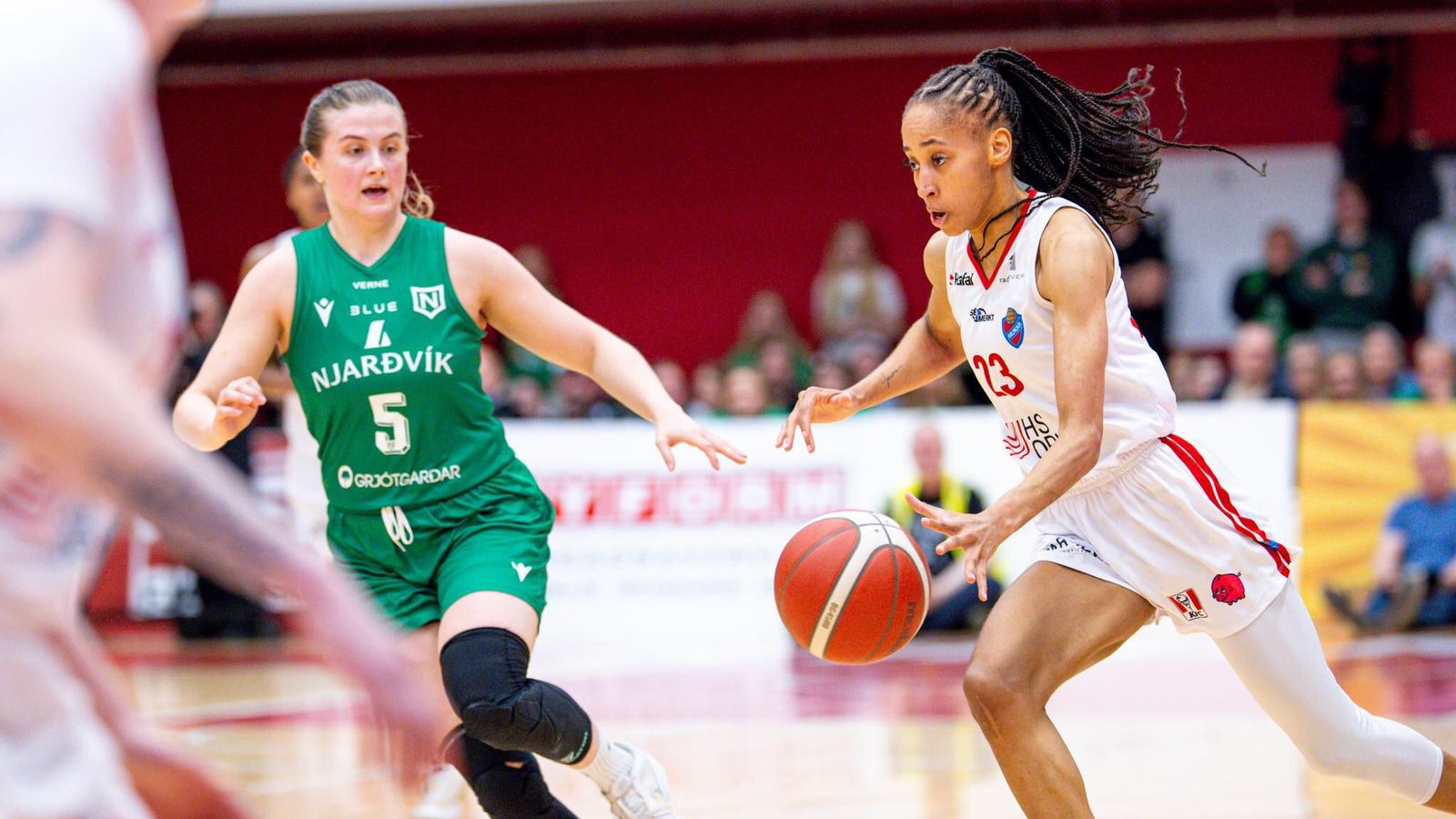 Amandine: Ein­víginu er ekki lokið