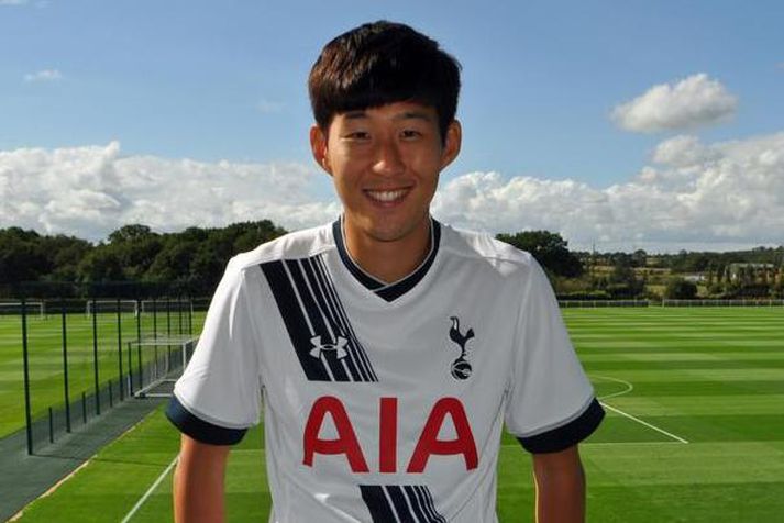 Son Heung-Min var hæstánægður eftir undirskrift.