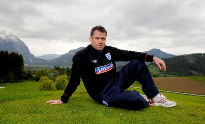 Æfingabúðir enska landsliðsins eru í austurrísku ölpunum. Hér stillir Jamie Carragher sér upp fyrir ljósmyndara.