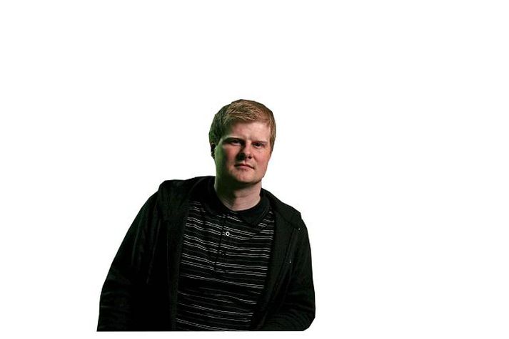 Kvikmyndin Dead Man's Card verður frumsýnd á Edinborgarhátíðinni en hún er framleidd af Stray Dogs Films sem Sigvaldi á með þremur félögum sínum.