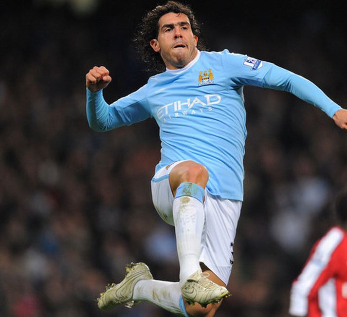 Tevez fagnar marki í síðasta mánuði.
