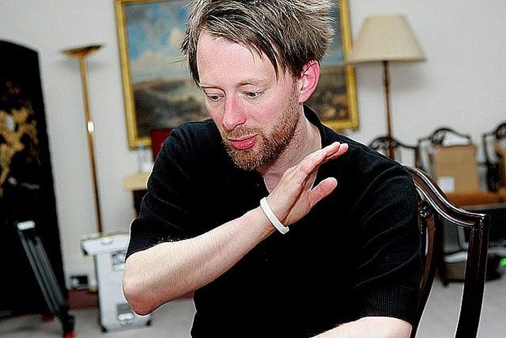 Útgáfufélag Radiohead kannast ekkert við að Thom Yorke hafi tekið upp nýtt lag með Björk.