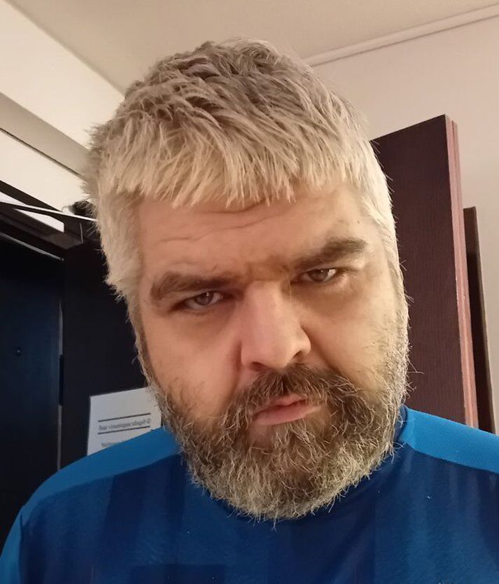 Sindri er skegglaus í dag.