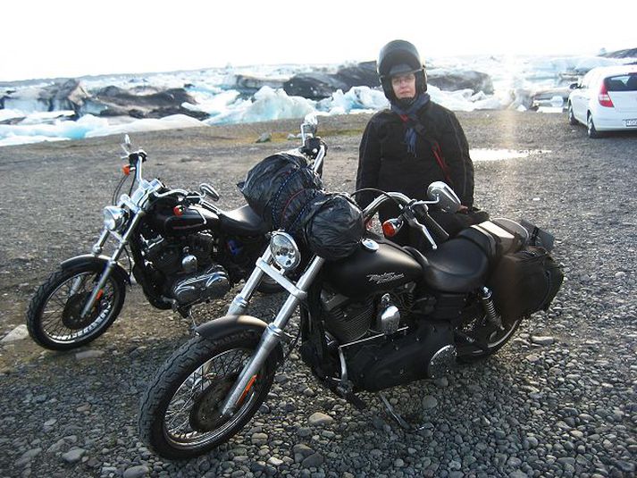 Inda Björk Alexandersdóttir Formaður umferðarnefndar Snigla segir eðlilegt að borga á bilinu 80 til 120 þúsund krónur í iðgjöld á ári fyrir bifhjól.
