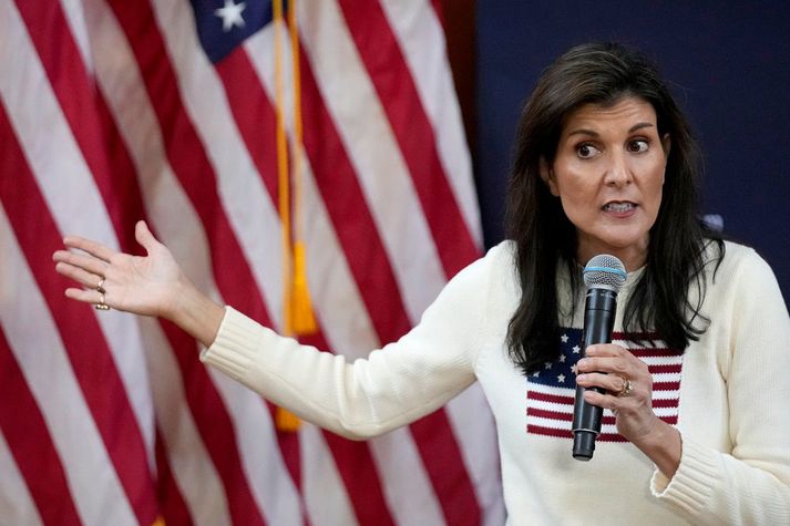 Nikki Haley gekk ekki vel í forvali Repúblikana í Iowa á dögunum en vonast eftir betri árangri í New Hampshire á þriðjudaginn.