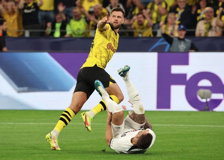 Niclas Füllkrug fagnar eftir að hafa skorað fyrir Borussia Dortmund gegn Paris Saint-Germain.