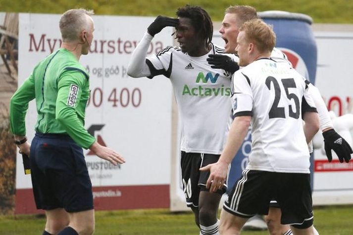 Kassim Doumbia var verulega ósáttur við Kristinn Jakobsson dómara eftir leik FH og Stjörnunnar á laugardag.