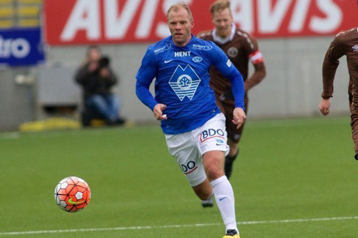 Eiður Smári í leik með Molde.