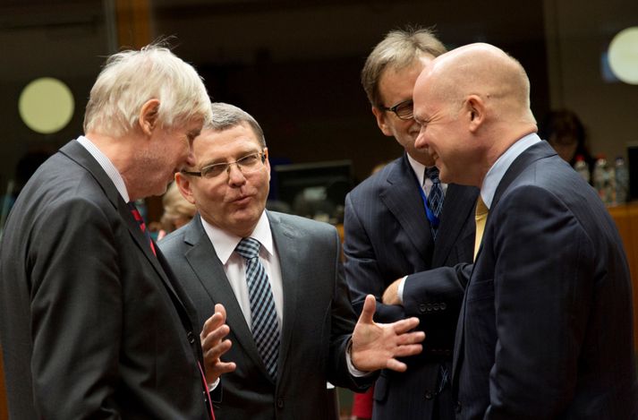 Utanríkisráðherra Finnlands, Tékklands og Bretlands, þeir Erkki Tuomioja, Lubomir Zaoralek og William Hague, á fundi í Brussel í gær.