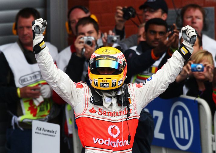 Lewis Hamilton náði besta tíma í tímatökum á Monza brautinni í gær.