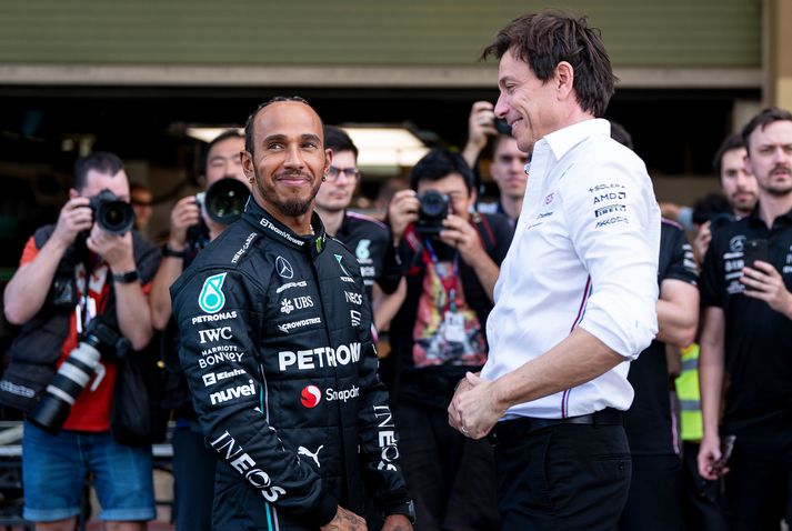 Toto Wolff er hissa á ákvörðun Lewis Hamilton um að yfirgefa Mercedes, en skilur hana þó.