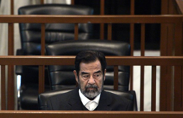 Saddam Husseinþ Önnur réttarhöld yfir Saddam héldu áfram í gær.