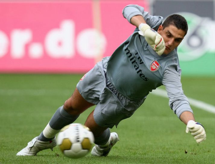 Vito Mannone í leik með Arsenal.