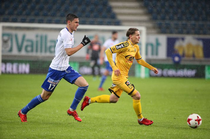 Ari Freyr í leik með Lokeren