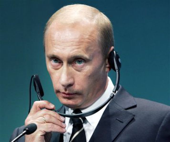 Vladimir Putin Rússlandsforseti hefur verið að reyna að styrkja ítök Rússlands víða um heim og er kjarorkuverið sem þeir ætla að byggja í Íran talið til merkis um það.
