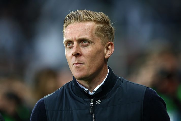 Monk hætti óvænt hjá Leeds í lok maí.