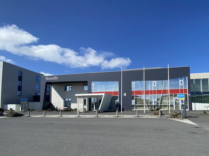 Við Nesvelli er dagdvöl fyrir aldraða.