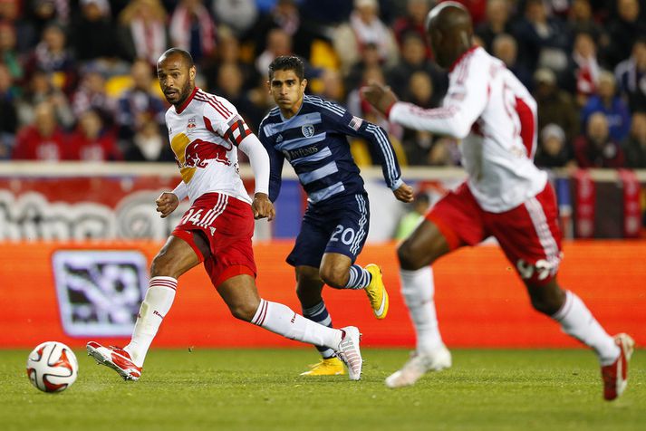 Thierry Henry sést hér með Bradley Wright-Phillips.